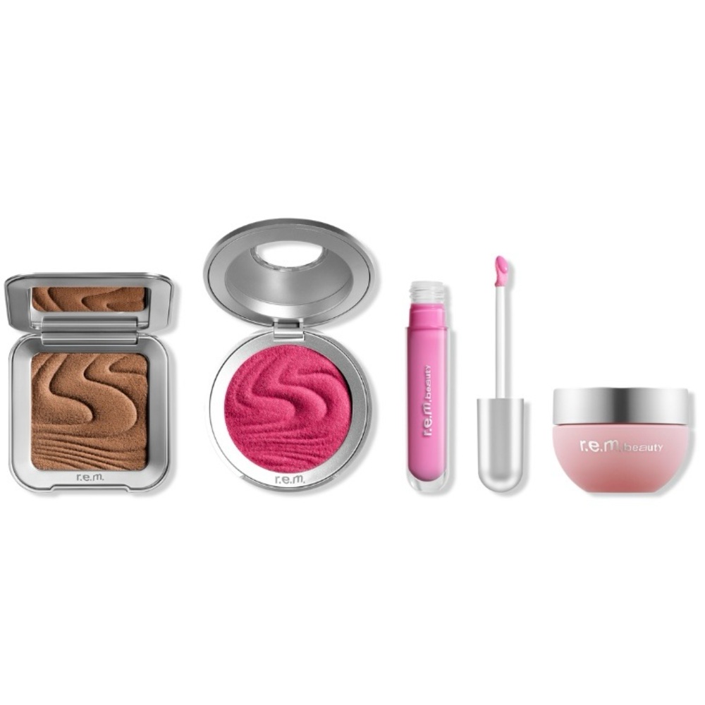 r.e.m beauty By Ariana Grande 4-Piece Essentials Travel Kit - Trial/Gift Set